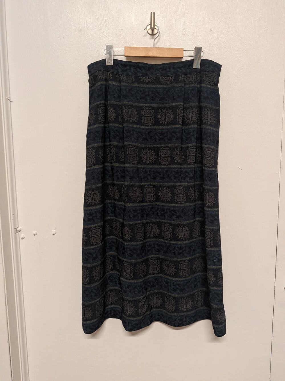 Addition-Elle Printed Midi Skirt In Dark Blue And Black Geometric Stripe Print S